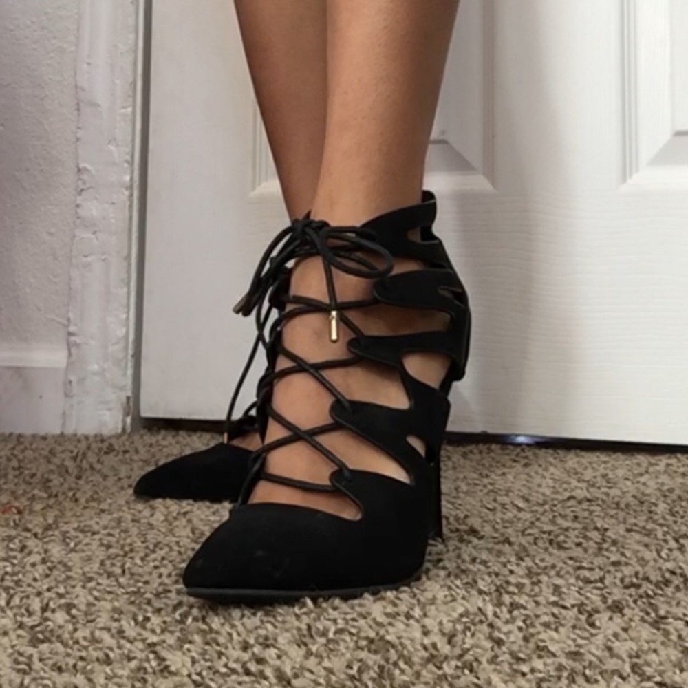 Black 4 inch heels